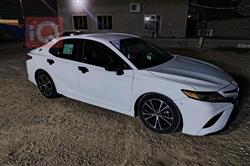 تۆیۆتا کامری